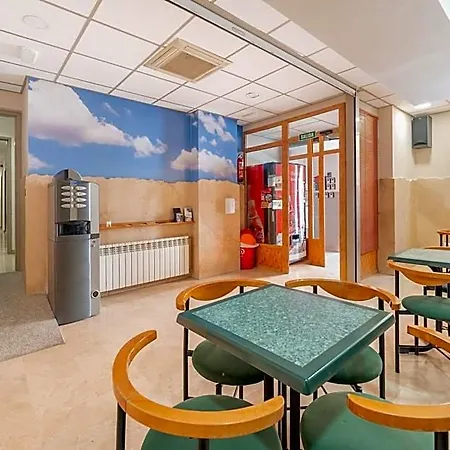 El Bugar Hostel *